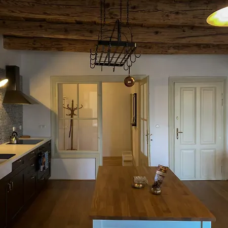 Lucerna - Dum S Dusi Apartament